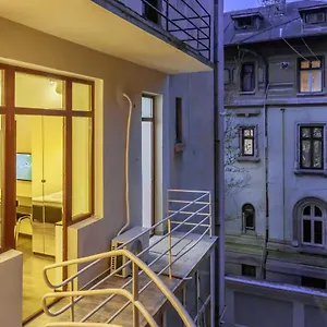 Chateau: Upscale In Bucharest's Historical Center! Bucharest