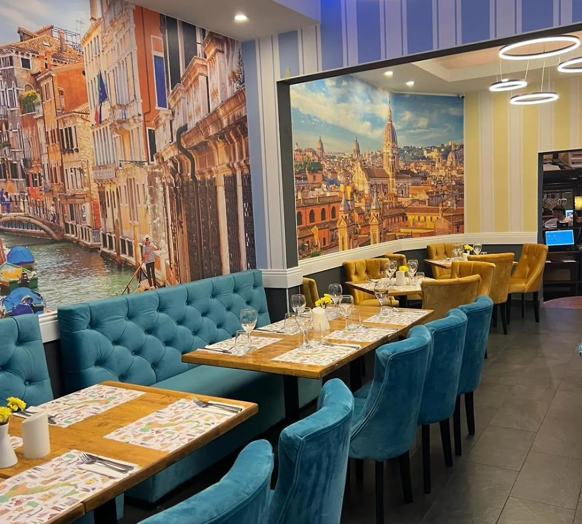 Hotel Les Jardins Carol 부쿠레슈티