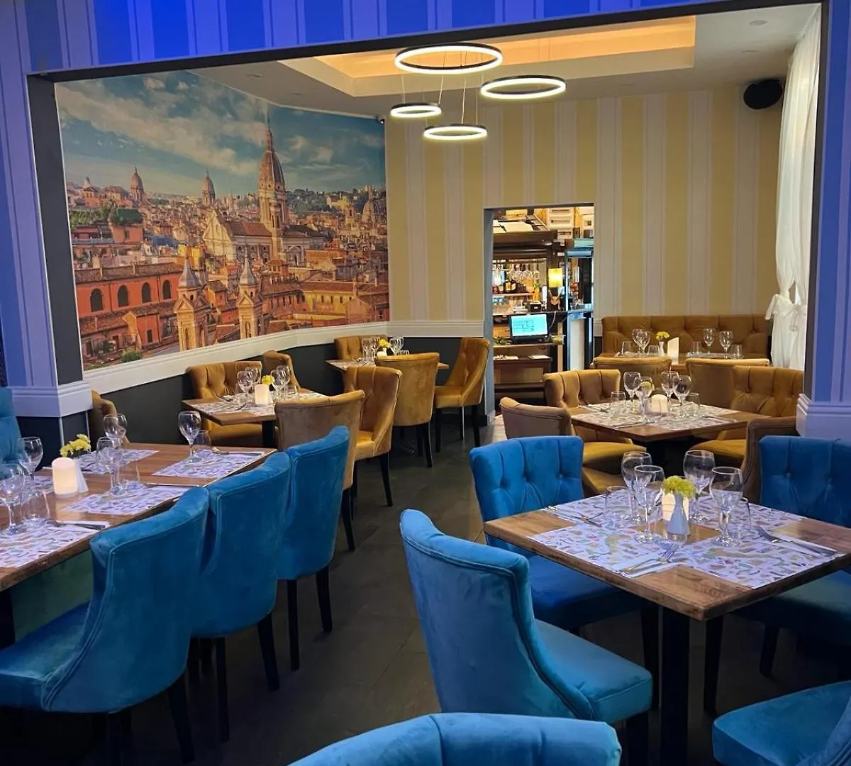 Hotel Les Jardins Carol 부쿠레슈티 4*,